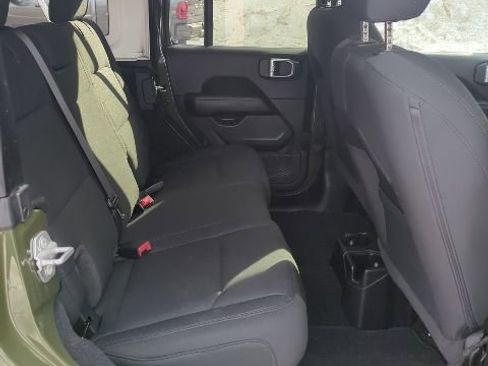 Used 2021 Jeep Wrangler Unlimited Sahara w/ Uconnect 4C Nav & Sound Group image 17