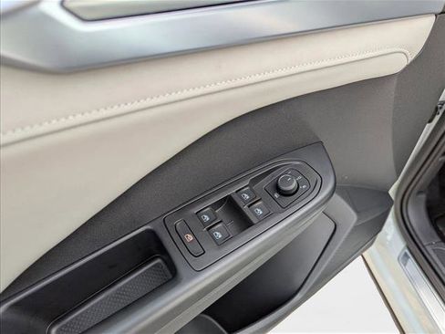 New 2025 Volkswagen Taos SE image 13