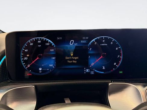 Used 2023 Mercedes-Benz GLB 250 4MATIC image 26