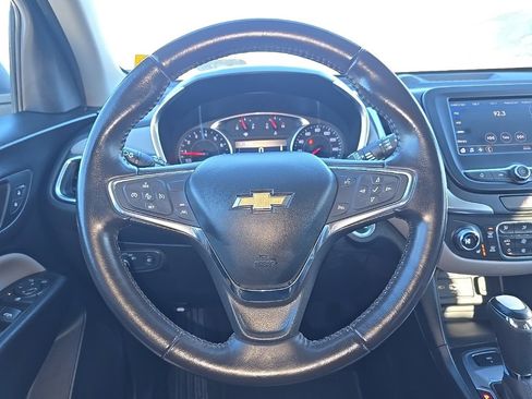 Used 2021 Chevrolet Equinox LT w/ Driver Convenience Package image 10