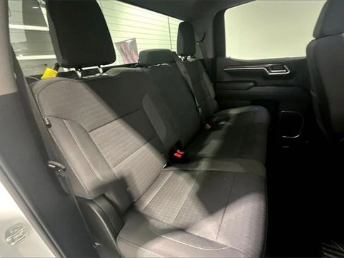 Used 2025 Chevrolet Silverado 1500 LT image 25