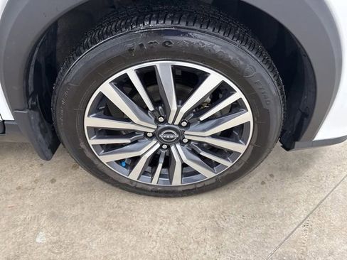 Used 2023 Nissan Kicks SV FWD image 12