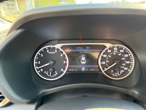 Used 2024 Nissan Sentra SV FWD image 19