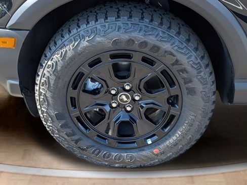 Used 2025 Ford Bronco Sport Outer Banks w/ Sasquatch Outer Banks Package AWD/4WD image 9