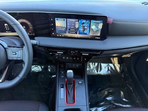 New 2026 Nissan Kicks SR w/ Cold Weather Package image 21