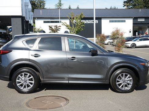 Certified 2025 MAZDA CX-5 AWD 2.5 S image 2