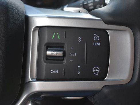 Used 2024 Land Rover Discovery S AWD/4WD image 24