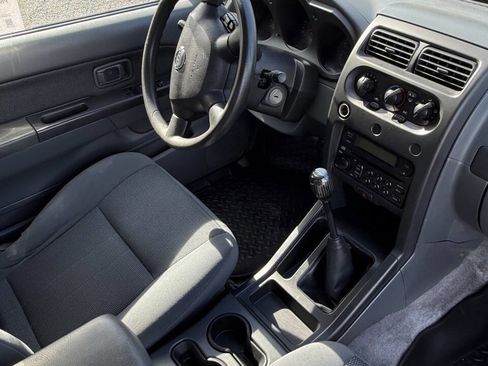 Used 2002 Nissan Frontier XE image 20
