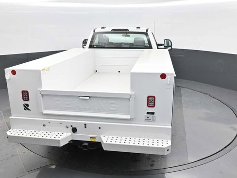 New 2023 Ford F550 4x4 Regular Cab Super Duty image 25