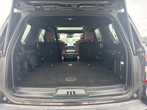 Used 2023 Ford Expedition Limited image 15