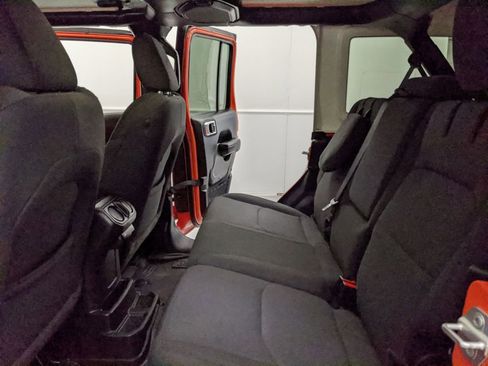 Used 2023 Jeep Wrangler Unlimited image 18