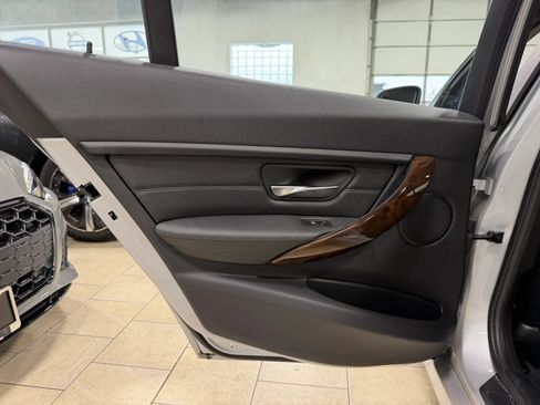 Used 2015 BMW 328i xDrive Sedan AWD/4WD image 32