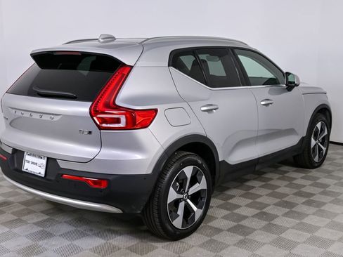 Certified 2025 Volvo XC40 B5 Plus image 26