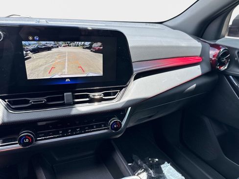 Used 2025 Chevrolet Equinox RS FWD image 25