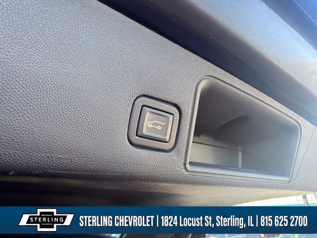 Used 2022 GMC Terrain SLT w/ Infotainment Package II AWD/4WD image 33