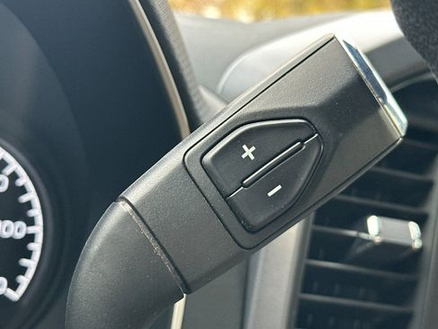 Used 2023 Ford F150 XLT image 32