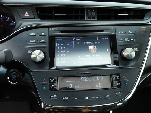 Used 2018 Toyota Avalon XLE Plus image 9