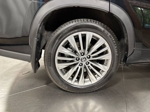 Used 2020 Toyota Highlander Platinum AWD/4WD image 14
