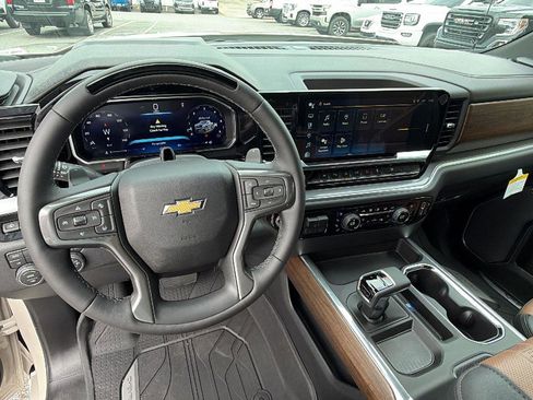 New 2026 Chevrolet Silverado 1500 High Country AWD/4WD image 19