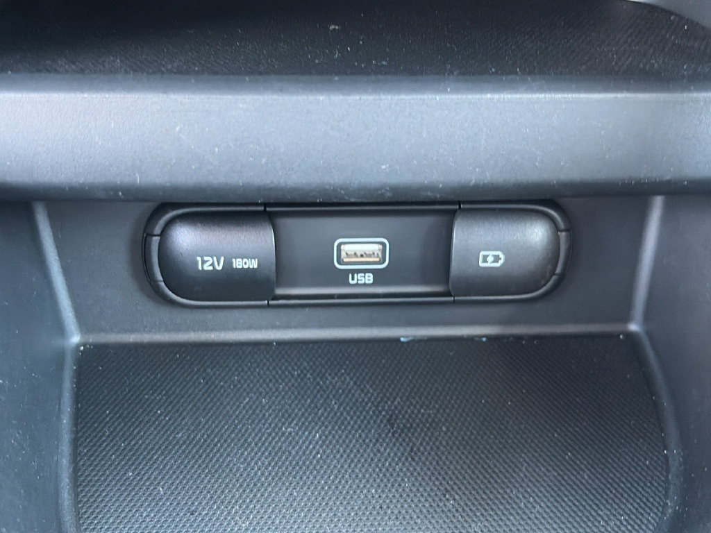 Used 2023 Kia Seltos S w/ Navigation Package FWD image 18