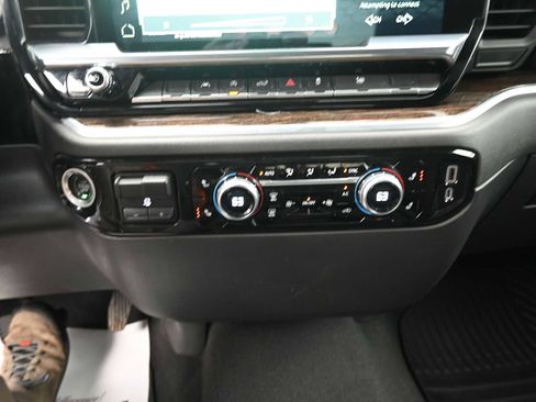 Used 2022 GMC Sierra 1500 Elevation image 9