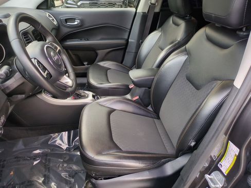 Used 2018 Jeep Compass Latitude w/ Popular Equipment Group image 21