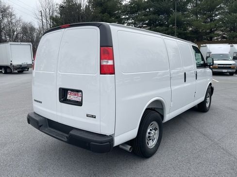 New 2025 Chevrolet Express 2500 Work Van w/ Driver Convenience Package image 10
