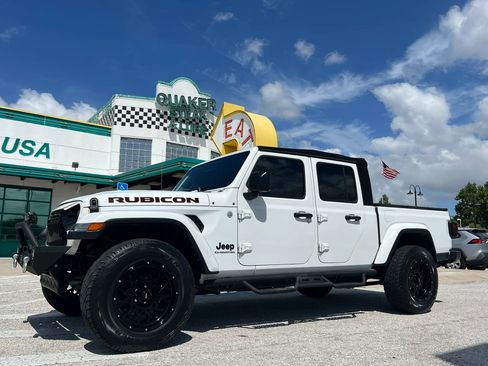 Used 2020 Jeep Gladiator Sport w/ Quick Order Package 24S image 2