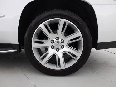 Used 2016 Cadillac Escalade Luxury AWD/4WD image 20