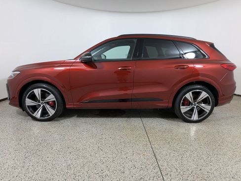 New 2025 Audi SQ5 Premium Plus image 4