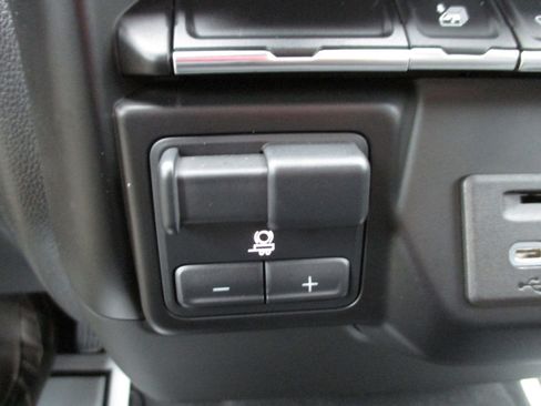 Used 2023 Chevrolet Silverado 2500 LT w/ Convenience Package image 20