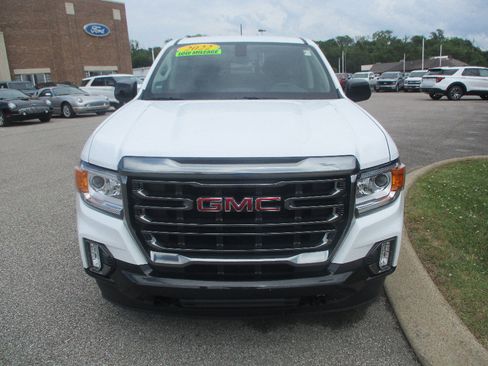 Used 2022 GMC Canyon AT4 w/ Trailering Package AWD/4WD image 2