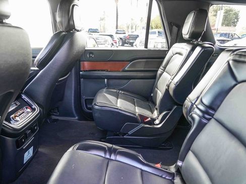 Used 2020 Lincoln Navigator L 2WD image 25
