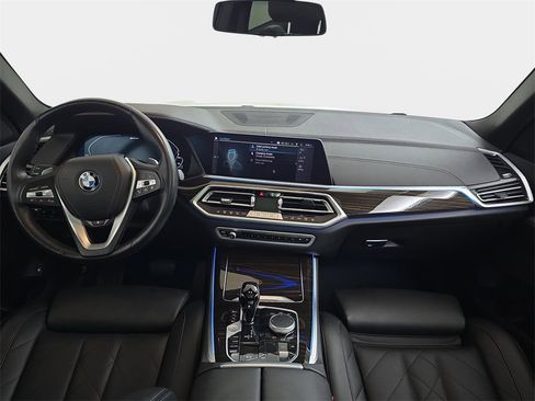 Used 2023 BMW X5 xDrive45e image 13