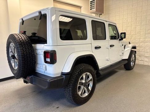 Used 2021 Jeep Wrangler Unlimited Sahara AWD/4WD image 45