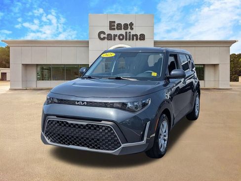 Used 2025 Kia Soul LX FWD image 7