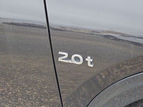Used 2017 INFINITI QX30 Premium w/ Technology Package FWD image 7