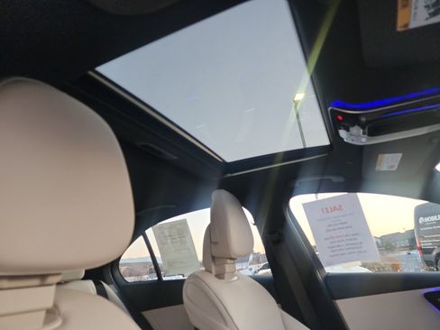 Certified 2025 Mercedes-Benz C 300 4MATIC Sedan image 28