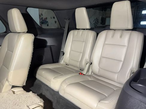 Used 2011 Ford Explorer XLT w/ 202A Rapid Spec Order Code FWD image 25