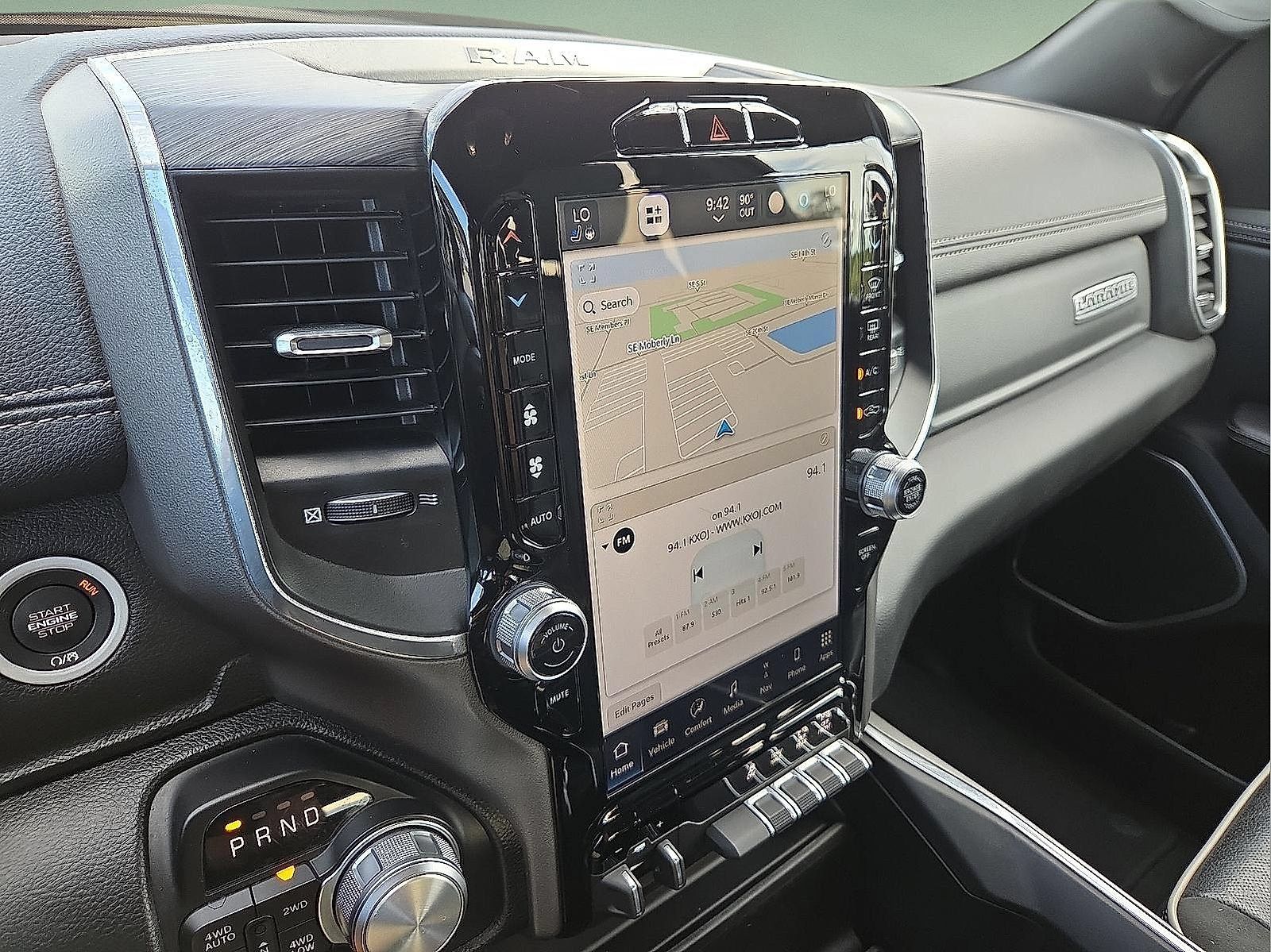 Used 2023 RAM 1500 Laramie AWD/4WD image 16