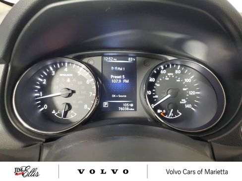 Used 2017 Nissan Rogue SV FWD image 27
