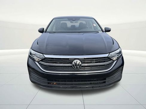 Used 2024 Volkswagen Jetta SE image 8