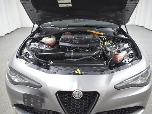 Used 2019 Alfa Romeo Giulia Ti AWD/4WD image 33