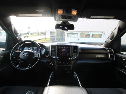 Used 2019 RAM 1500 Big Horn AWD/4WD image 13