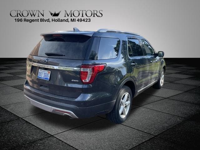 Used 2017 Ford Explorer XLT w/ Equipment Group 201A AWD/4WD image 3