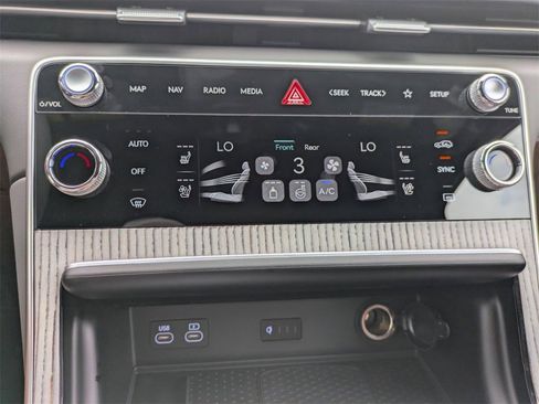 New 2025 Genesis GV80 3.5T Prestige image 21