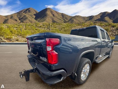Used 2020 Chevrolet Silverado 3500 High Country w/ Technology Package AWD/4WD image 4