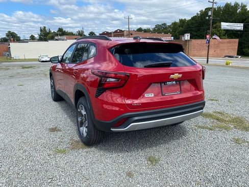 New 2026 Chevrolet Trax LT image 5