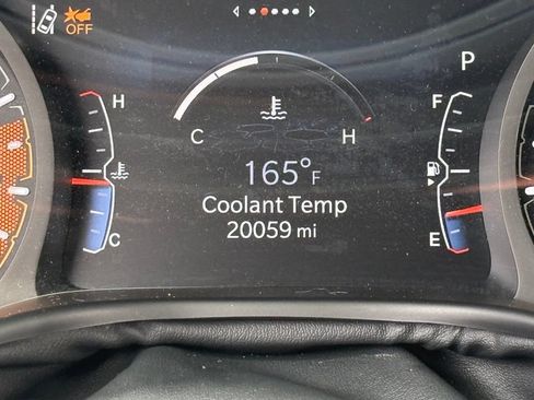 Used 2024 Jeep Compass Trailhawk w/ Trailhawk Convenience Group AWD/4WD image 17