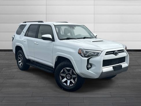Used 2022 Toyota 4Runner TRD Off-Road AWD/4WD image 2